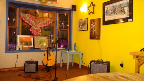 Before My Show  :-) At Tuvalu Coffeehouse Photo by Yasir 