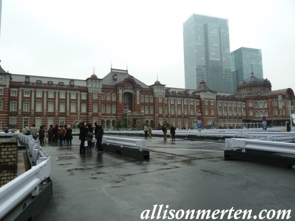 tokyo-station-japan-allisonmerten